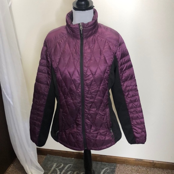 32 Degrees Jackets & Blazers - 32 degrees purple and black quilted puffer zip up light weight coat size M